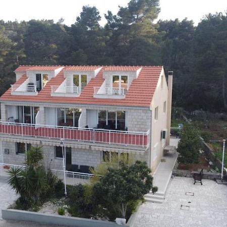 Luxury Apartments Oasis Lumbarda Buitenkant foto
